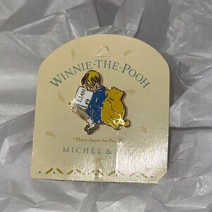 Winnie-the-Pooh Enamel Pin Vintage 1990 - Michel & Co.